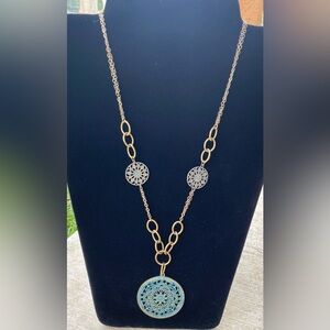 Avon Gold Chain Necklace with‎ Intricate Silver Accents aw9